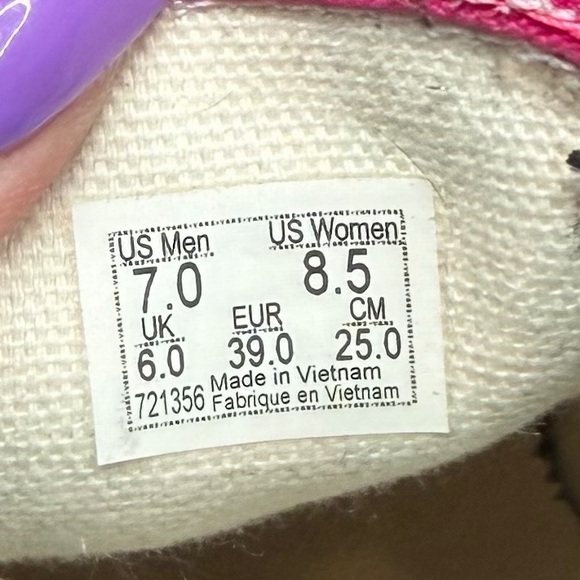 NWOT Vans Pink & Black Checkerboard Unisex Slip-On Skate Shoe - Size 8.5 - Picture 16 of 16